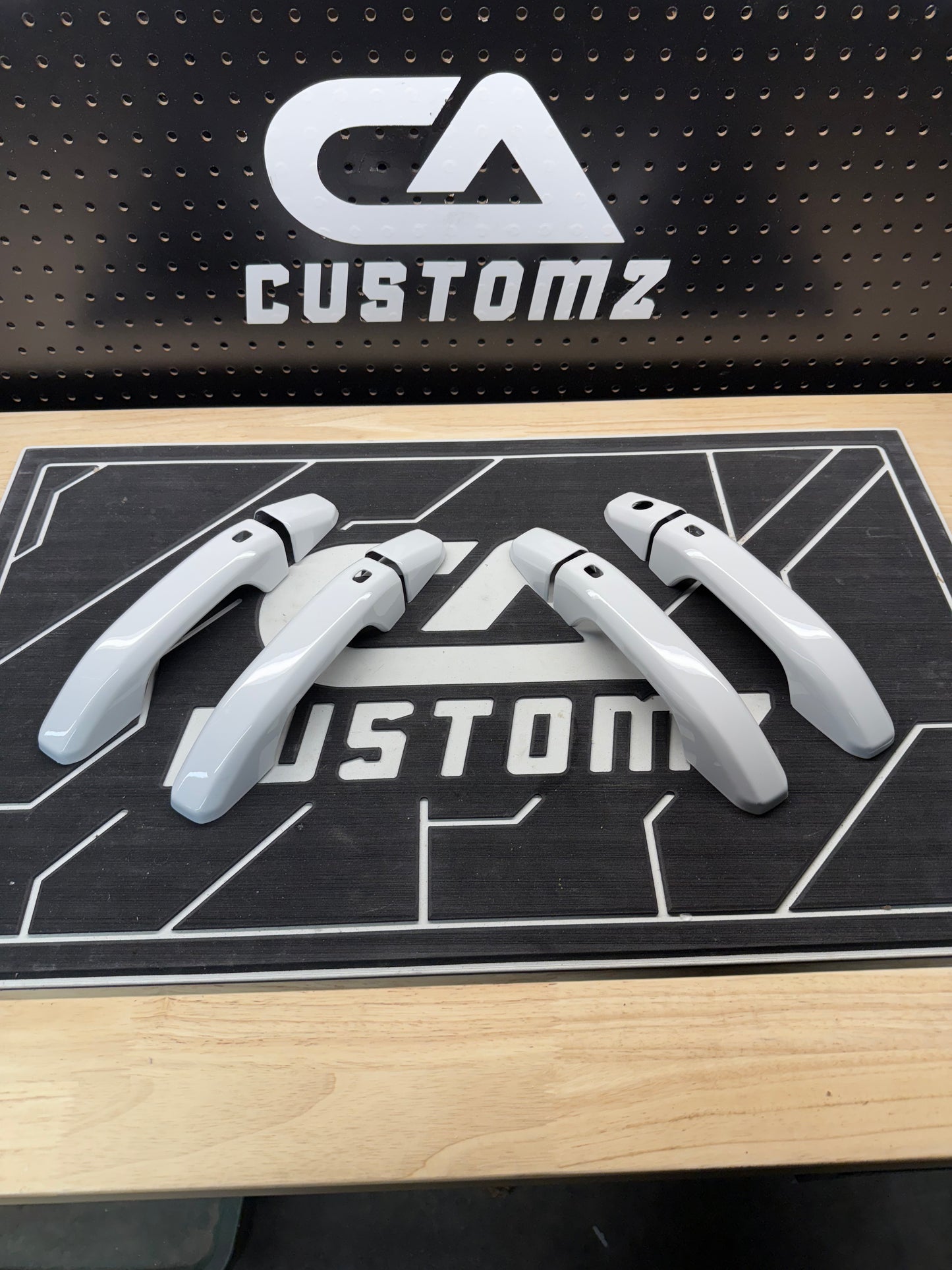 19-25 Chevrolet/GMC Door Handle Cover